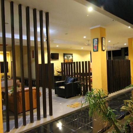 Ct1 Bali Bed & Breakfast Кута Экстерьер фото