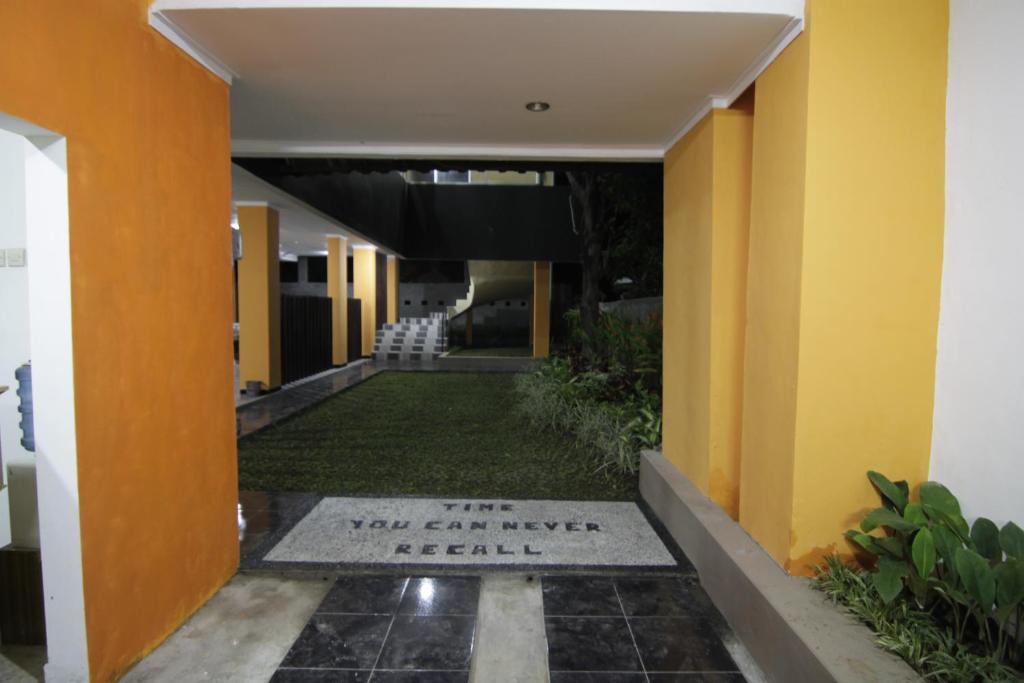 Ct1 Bali Bed & Breakfast Кута Экстерьер фото