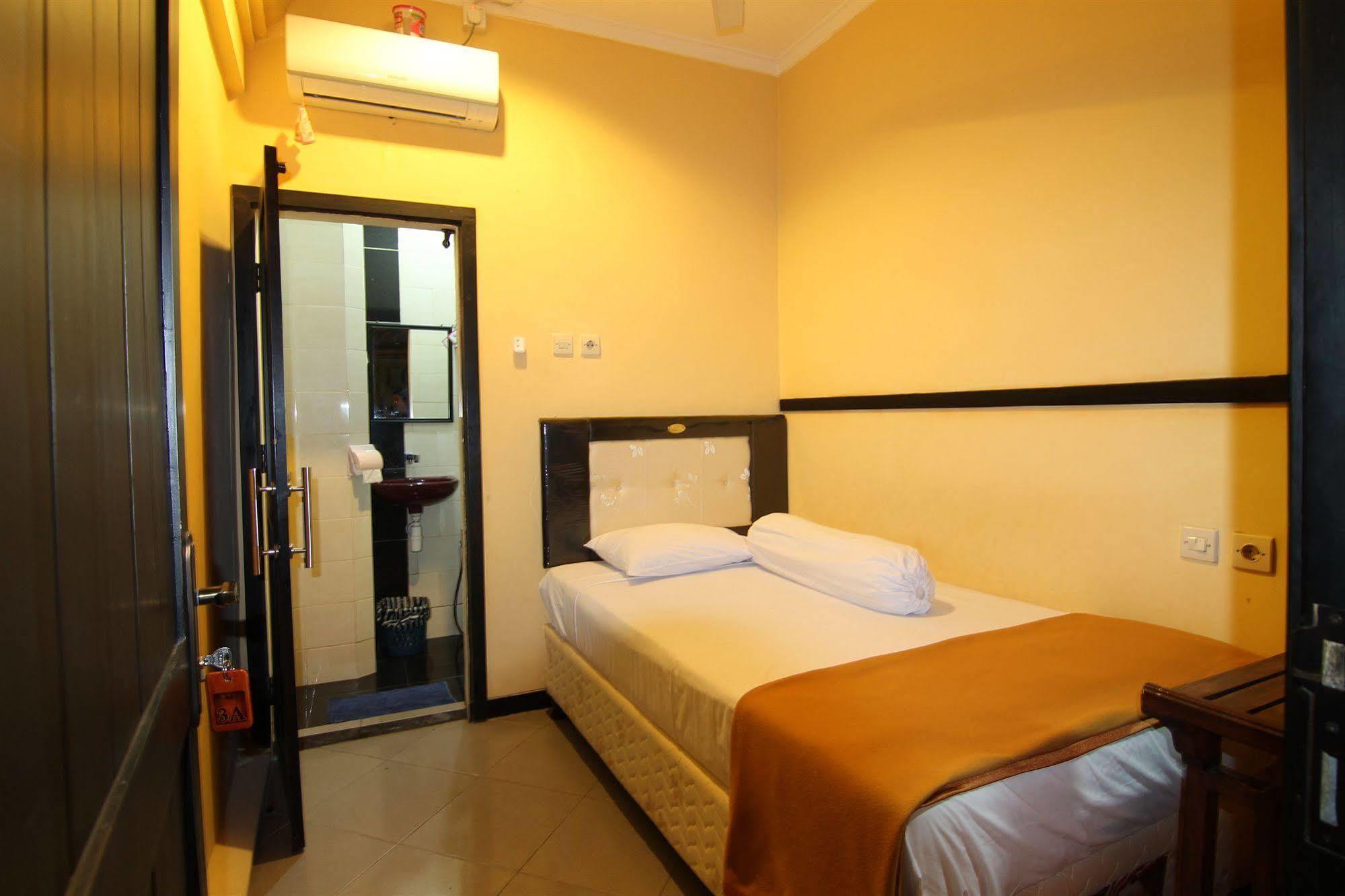 Ct1 Bali Bed & Breakfast Кута Экстерьер фото
