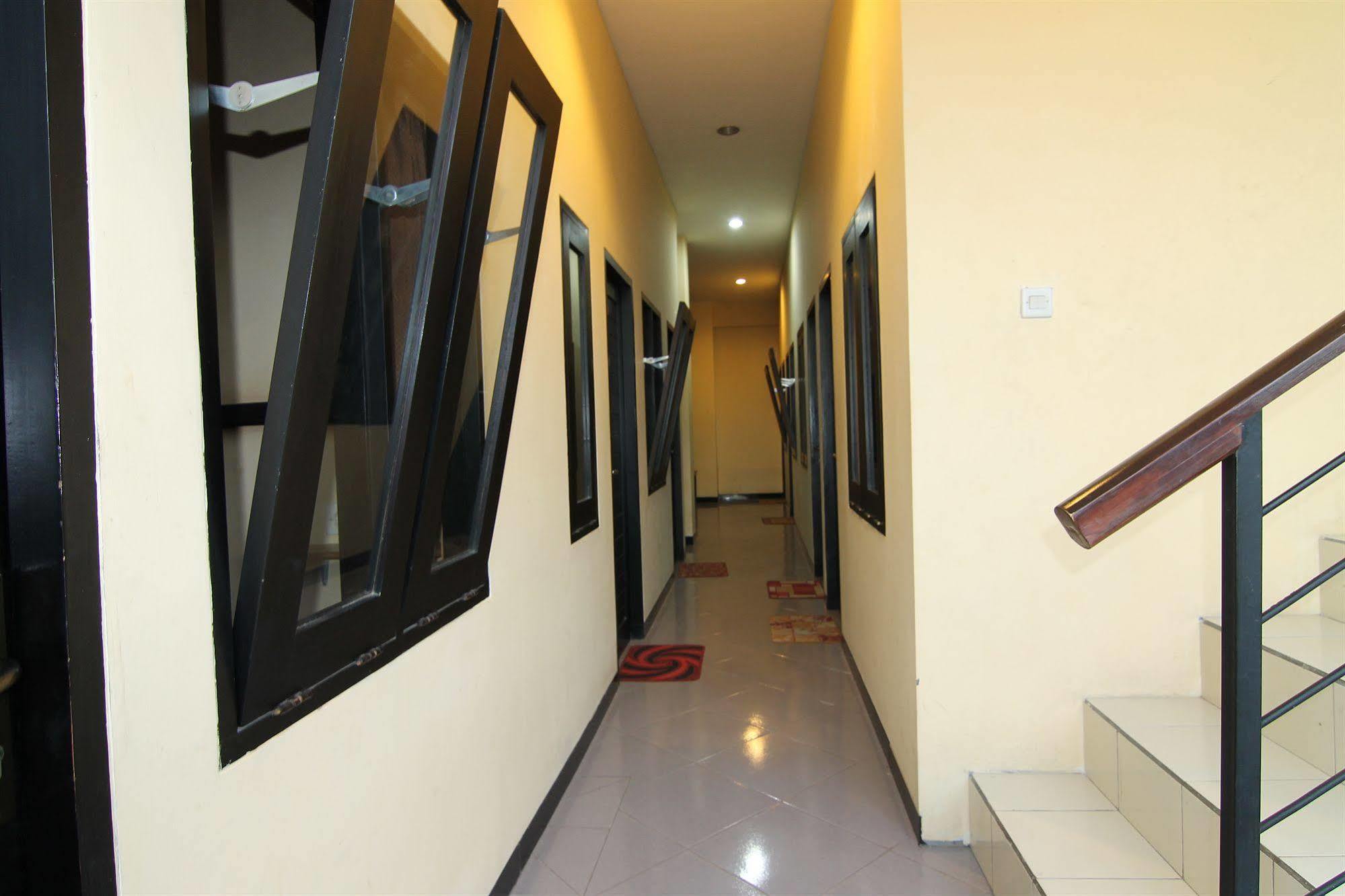 Ct1 Bali Bed & Breakfast Кута Экстерьер фото