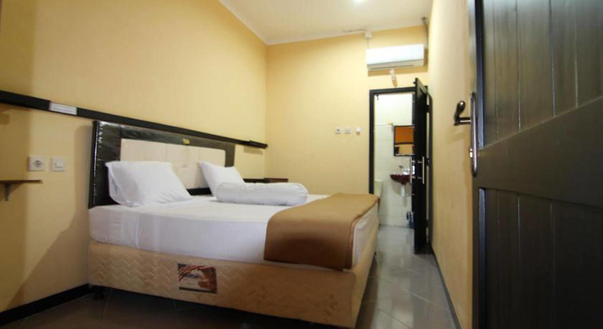 Ct1 Bali Bed & Breakfast Кута Экстерьер фото