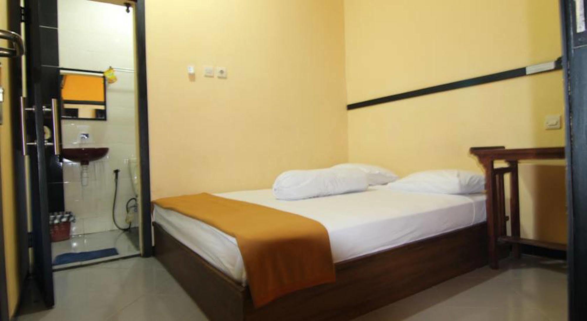 Ct1 Bali Bed & Breakfast Кута Экстерьер фото