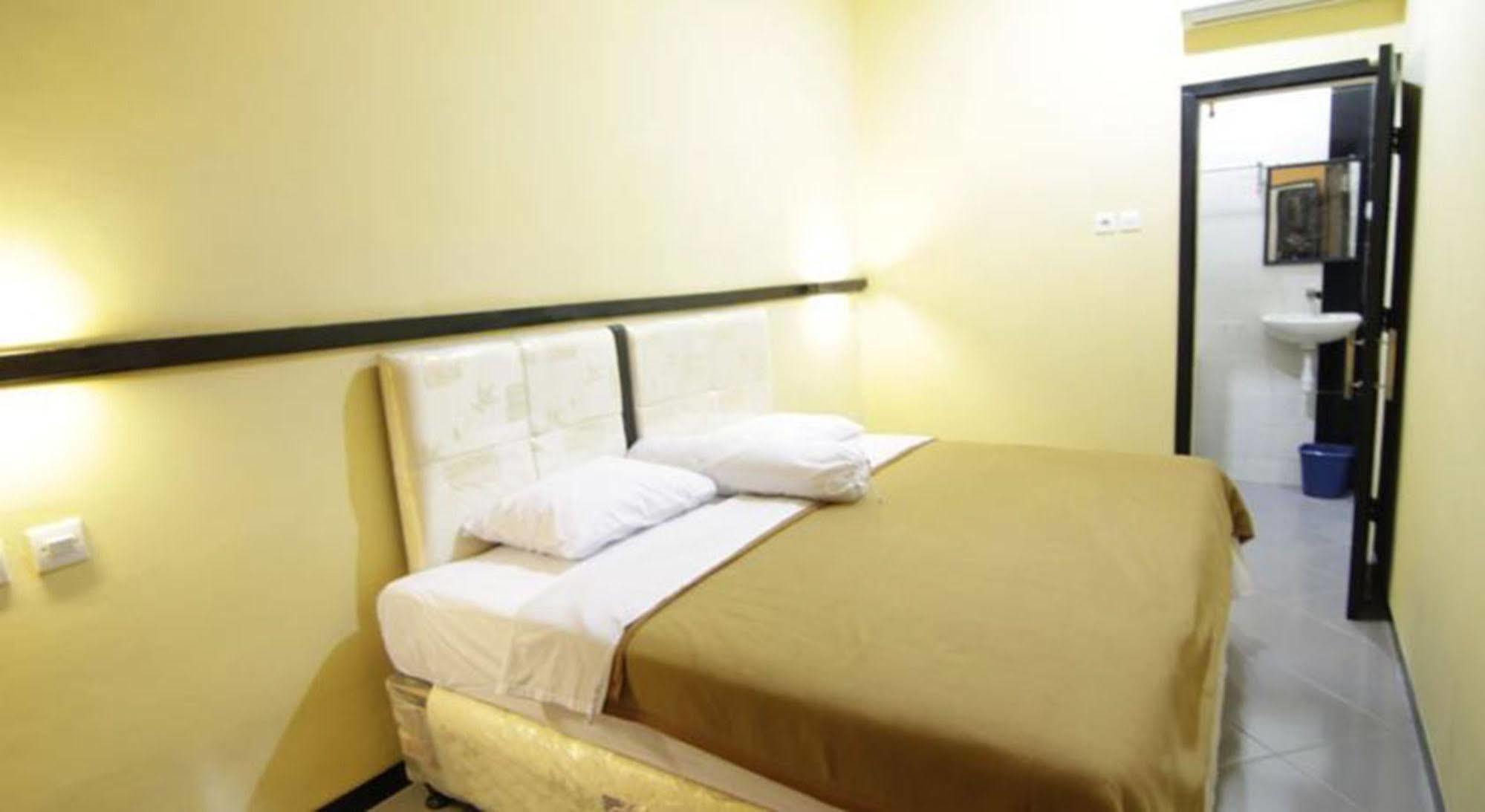 Ct1 Bali Bed & Breakfast Кута Экстерьер фото