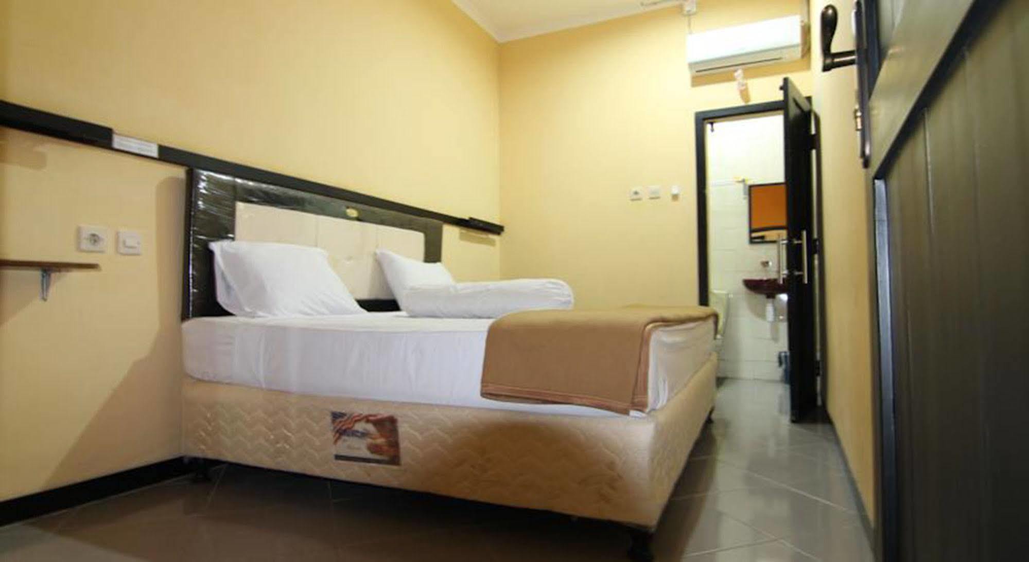 Ct1 Bali Bed & Breakfast Кута Экстерьер фото
