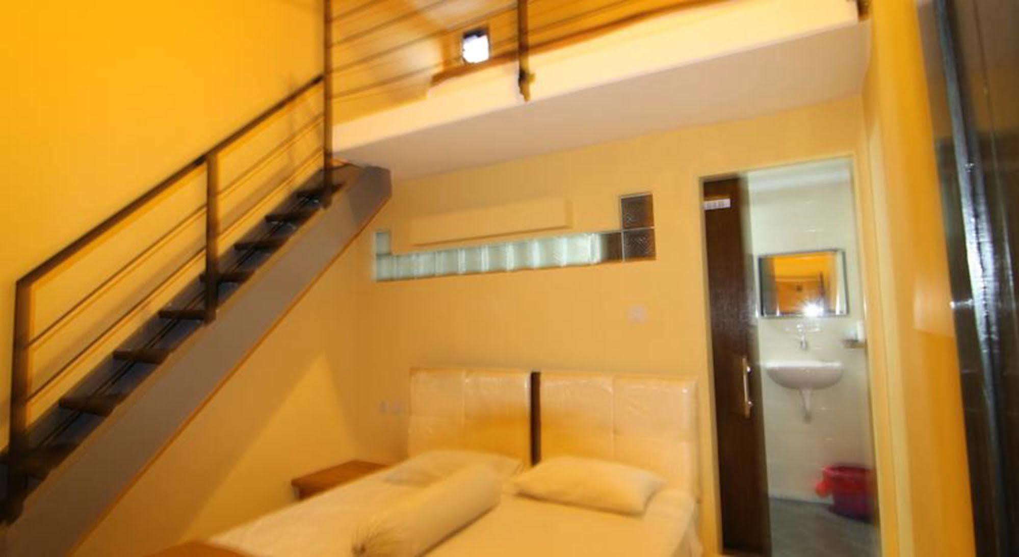 Ct1 Bali Bed & Breakfast Кута Экстерьер фото