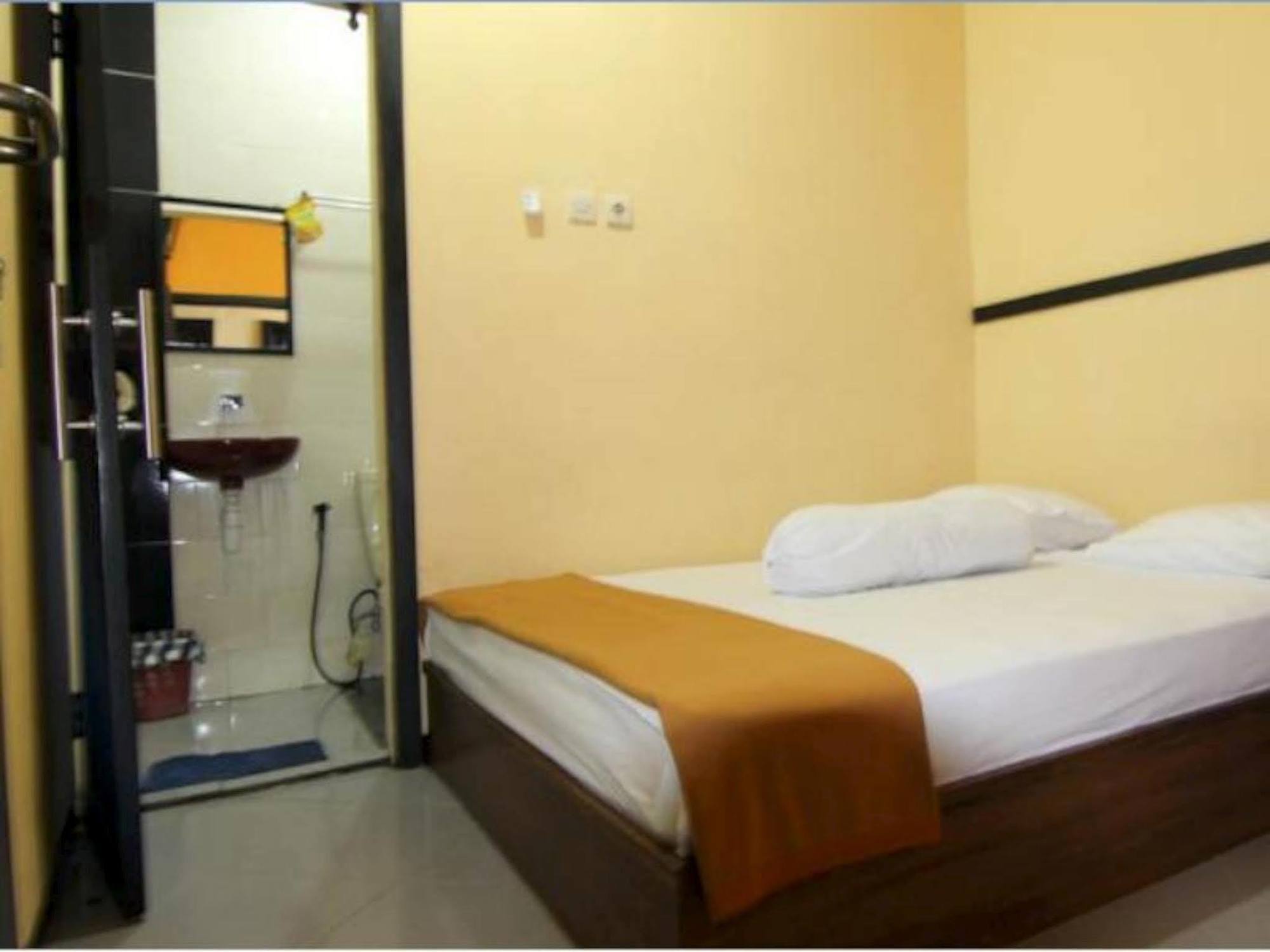 Ct1 Bali Bed & Breakfast Кута Экстерьер фото